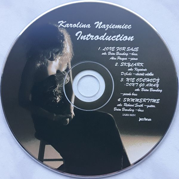 https://www.discogs.com/release/12710319-Karolina-Naziemiec-Introduction